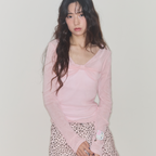 SHAKIRI [Eyelet Wonhee wearing] SHERRY RIBBON VELVET TOP (PINK)