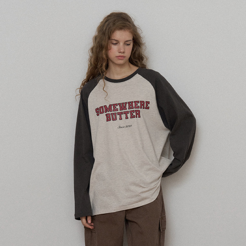 SOMEWHEREBUTTER [11th] Raglan Campus Logo Long Top - Oatmeal(Khaki)