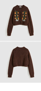 SHORT SENTENCE (concierge) (W) JACQUARD KNITTED CREW NECK CARDIGAN (BROWN)