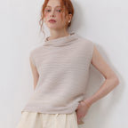 PLEATSMOOD Shoa half-neck sleeveless pleated blouse_lightbeige