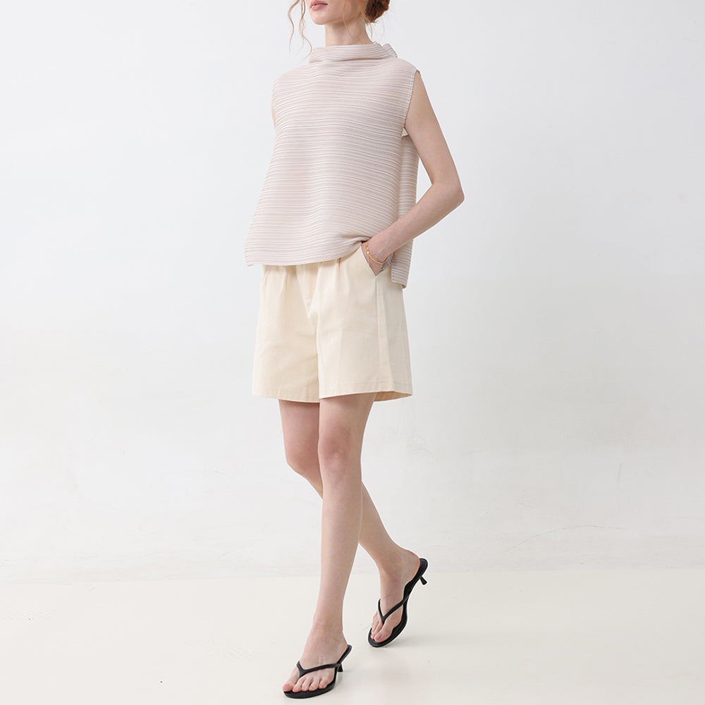 PLEATSMOOD Shoa half-neck sleeveless pleated blouse_lightbeige