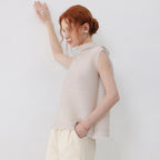 PLEATSMOOD Shoa half-neck sleeveless pleated blouse_lightbeige