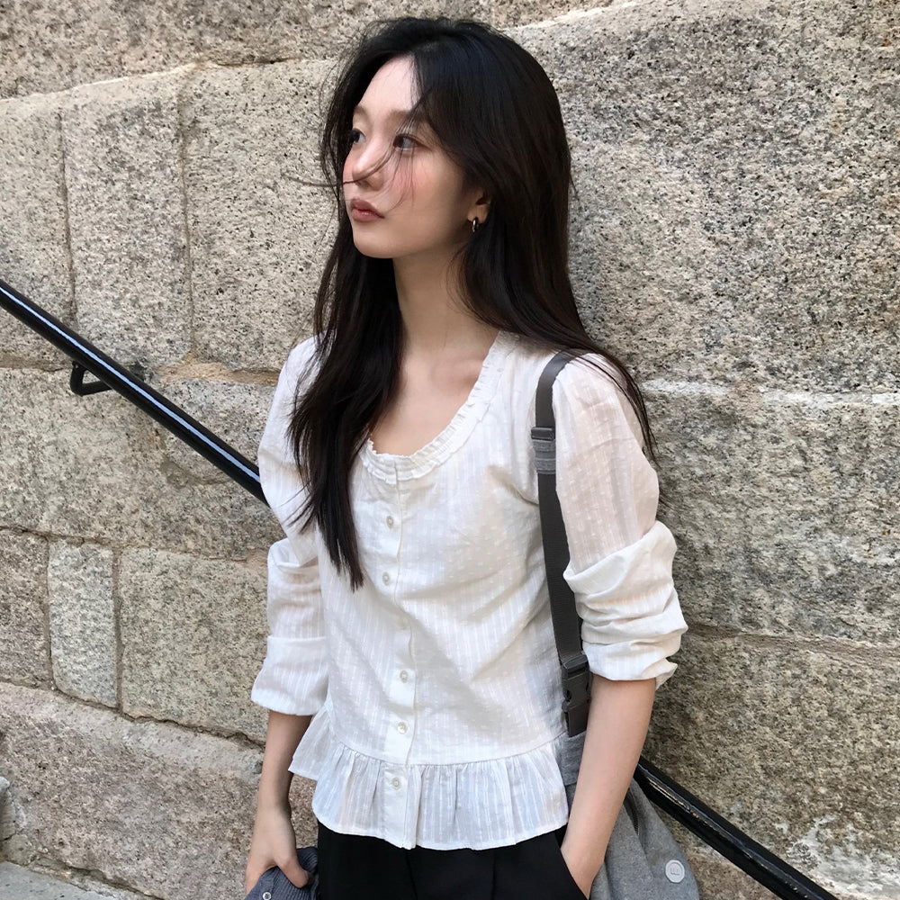 LETTER FROM MOON Not knee round neck frill blouse (ivory)
