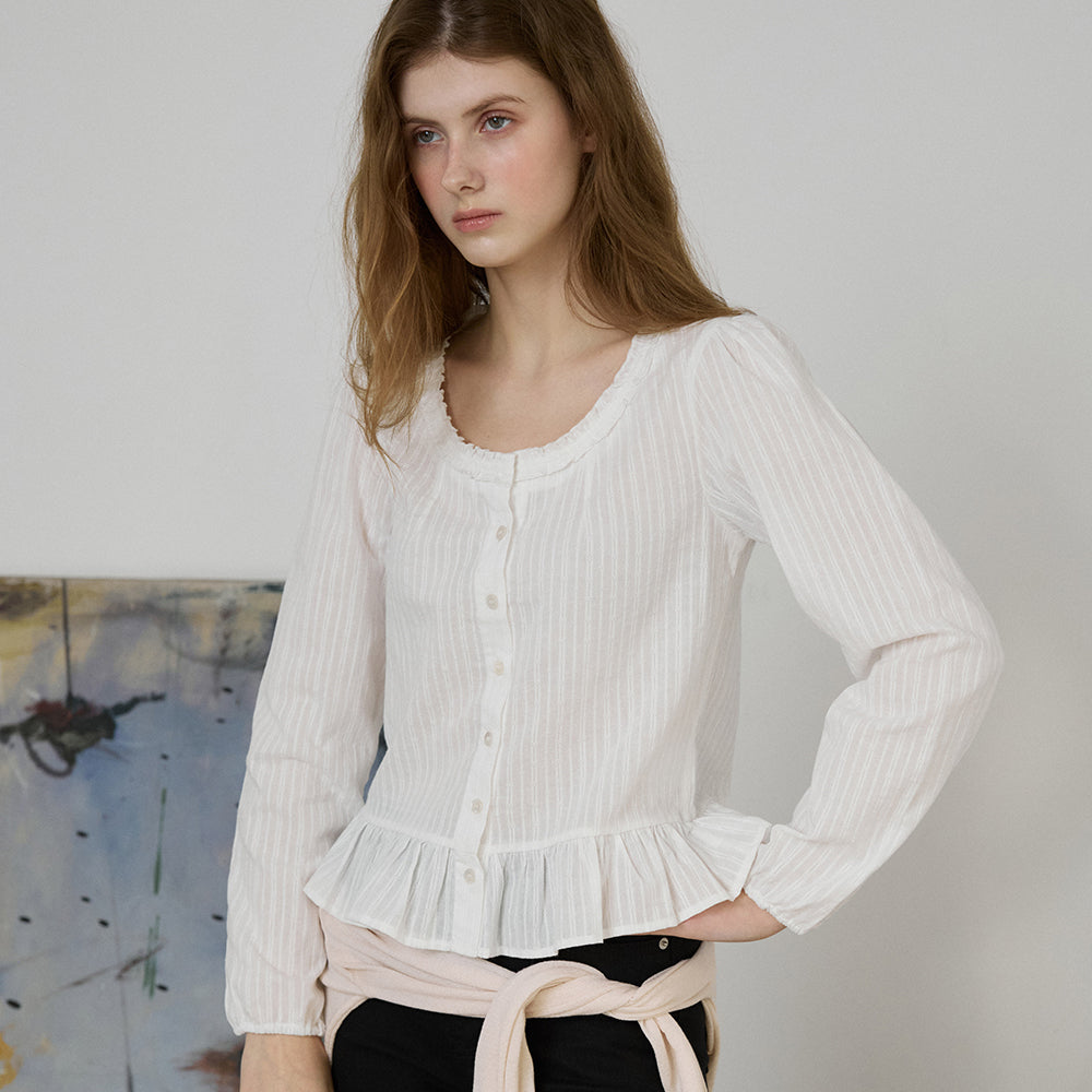 LETTER FROM MOON Not knee round neck frill blouse (ivory)