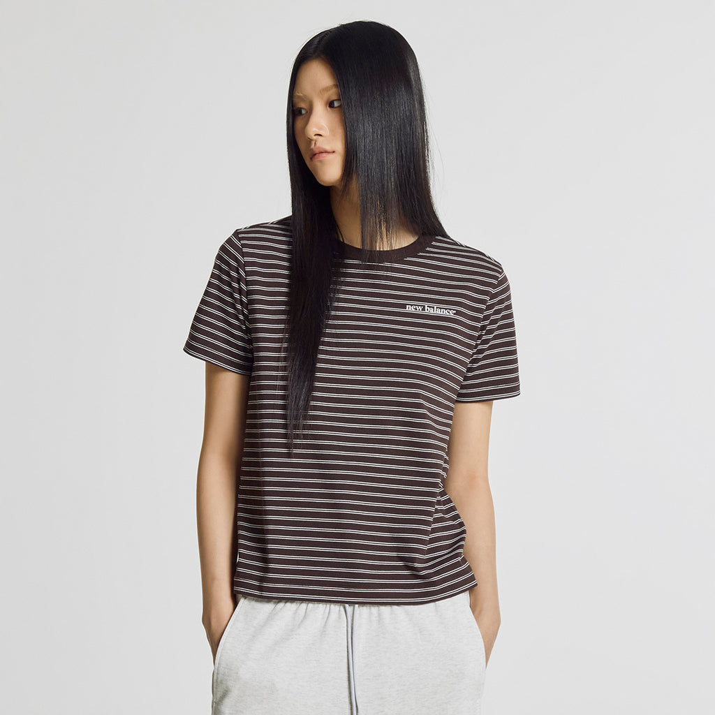 NEW BALANCE NBNEG2W422 / WOMEN Essential Basic Striped Short Sleeve T-Shirt (BROWN)