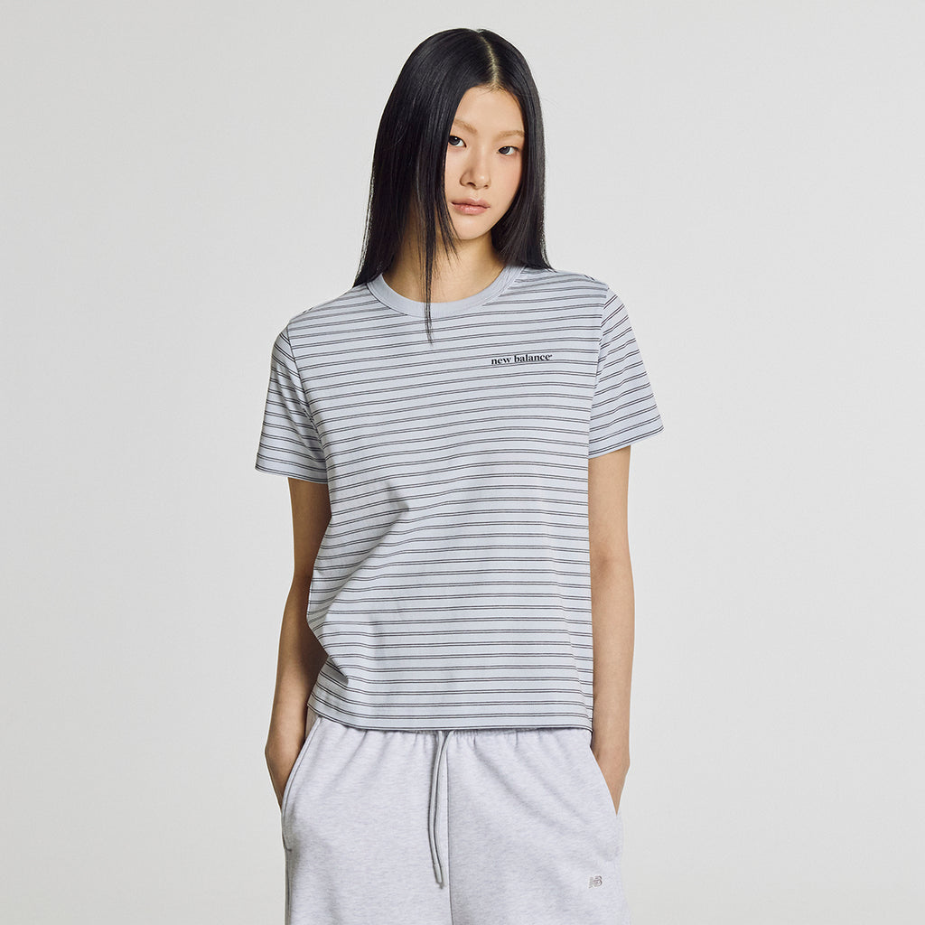 NEW BALANCE NBNEG2W422 / WOMEN Essential Basic Striped Short Sleeve T-Shirt (L/BLUE)
