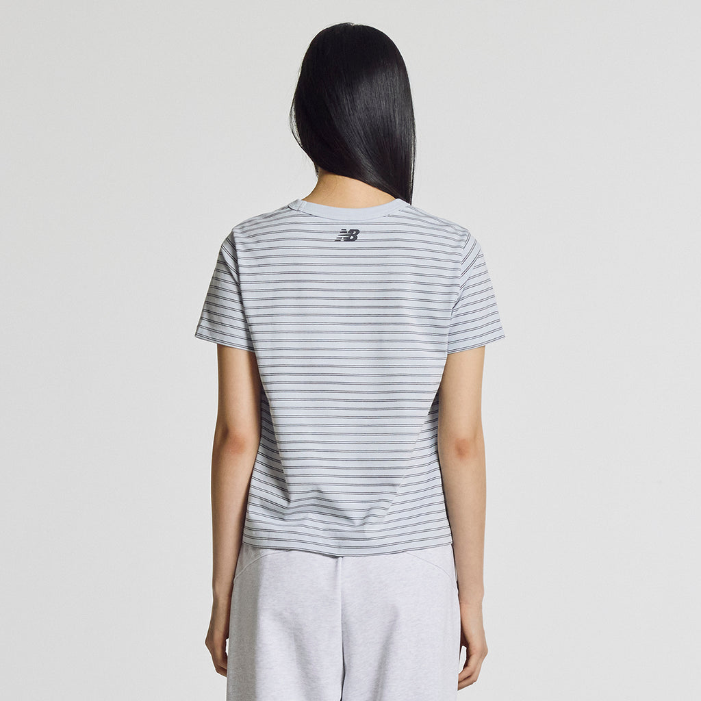 NEW BALANCE NBNEG2W422 / WOMEN Essential Basic Striped Short Sleeve T-Shirt (L/BLUE)