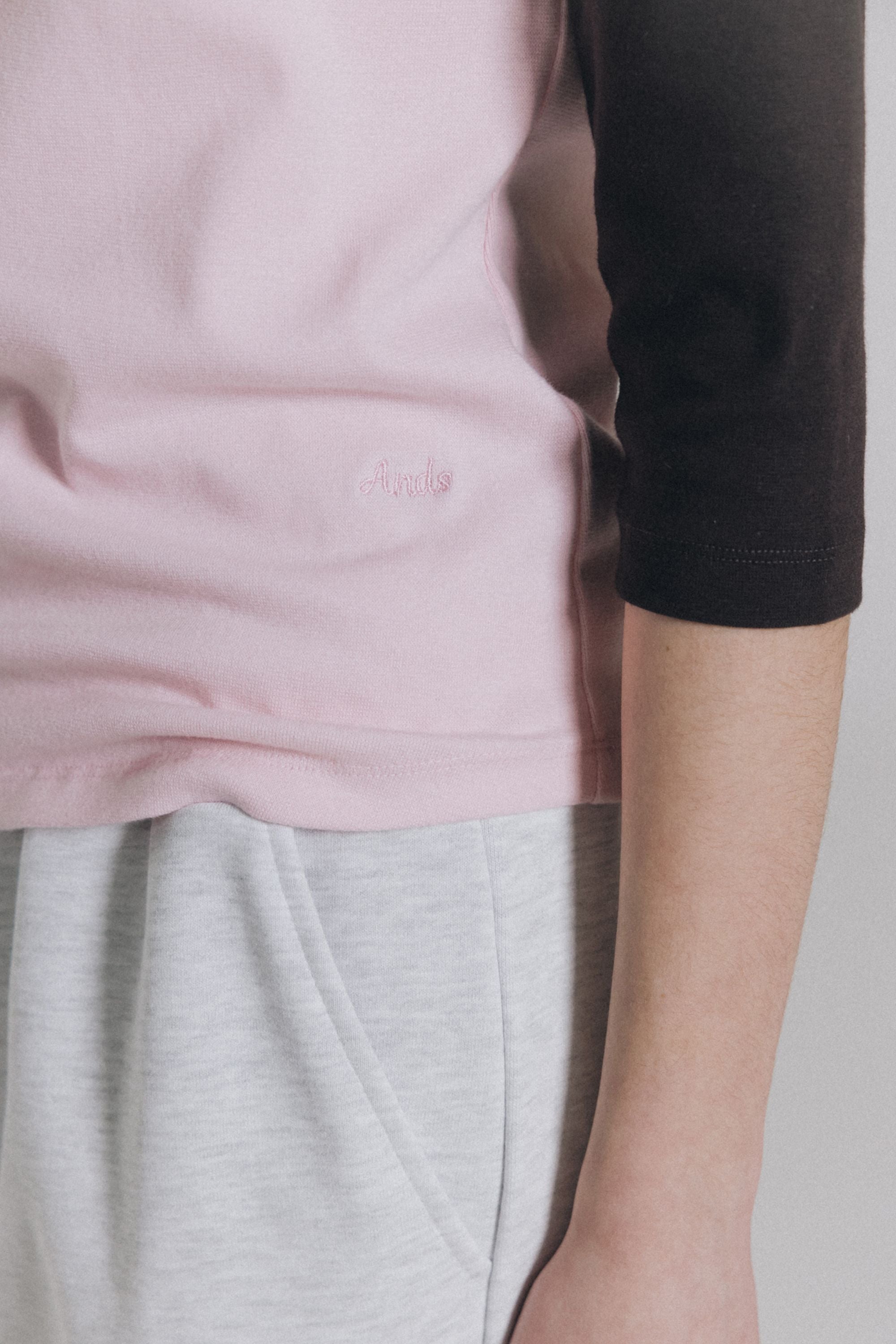 ANDNEEDS ANDS raglan long sleeve (pink)