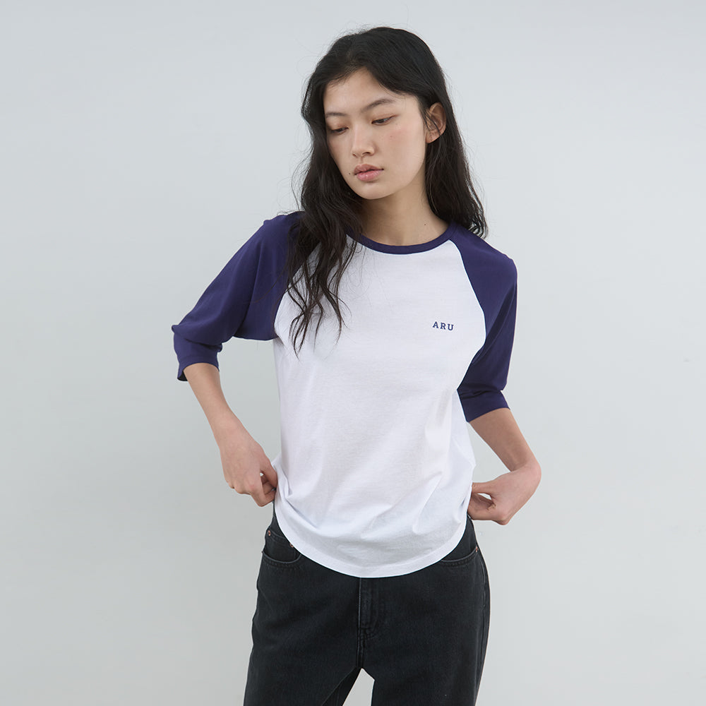 AREYOU SEOUL ROUND HEM RAGLAN T-SHIRT, WHITE
