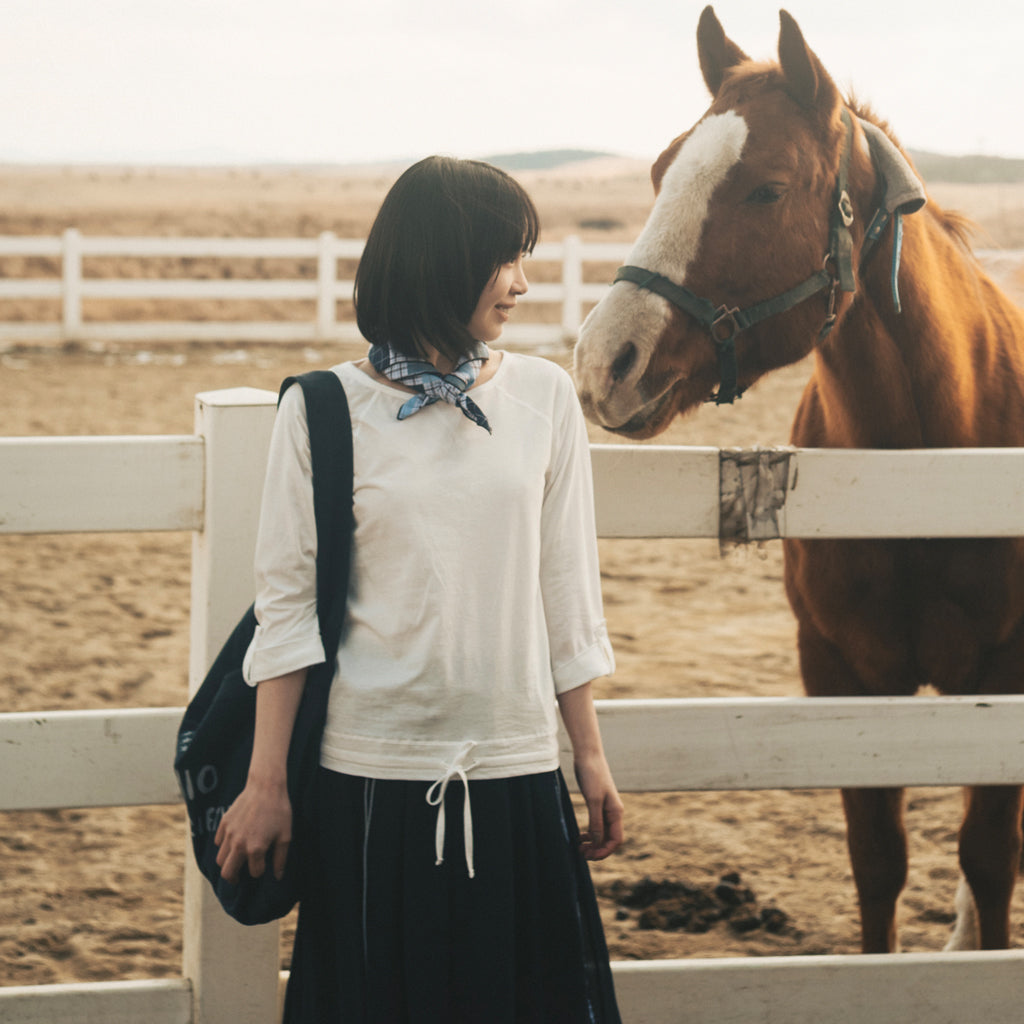 OHESHIO ROLL-UP DOT LABEL TEE, IVORY
