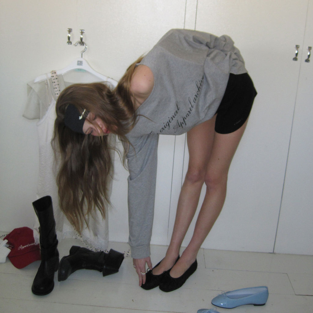 APPAREL ARCHIVE [8th] Lettering off-shoulder t-shirt - Gray