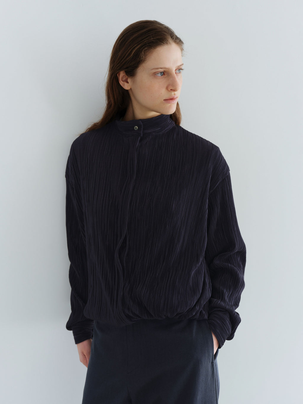 AUBOUR [2nd restock] pleats string blouse (navy)
