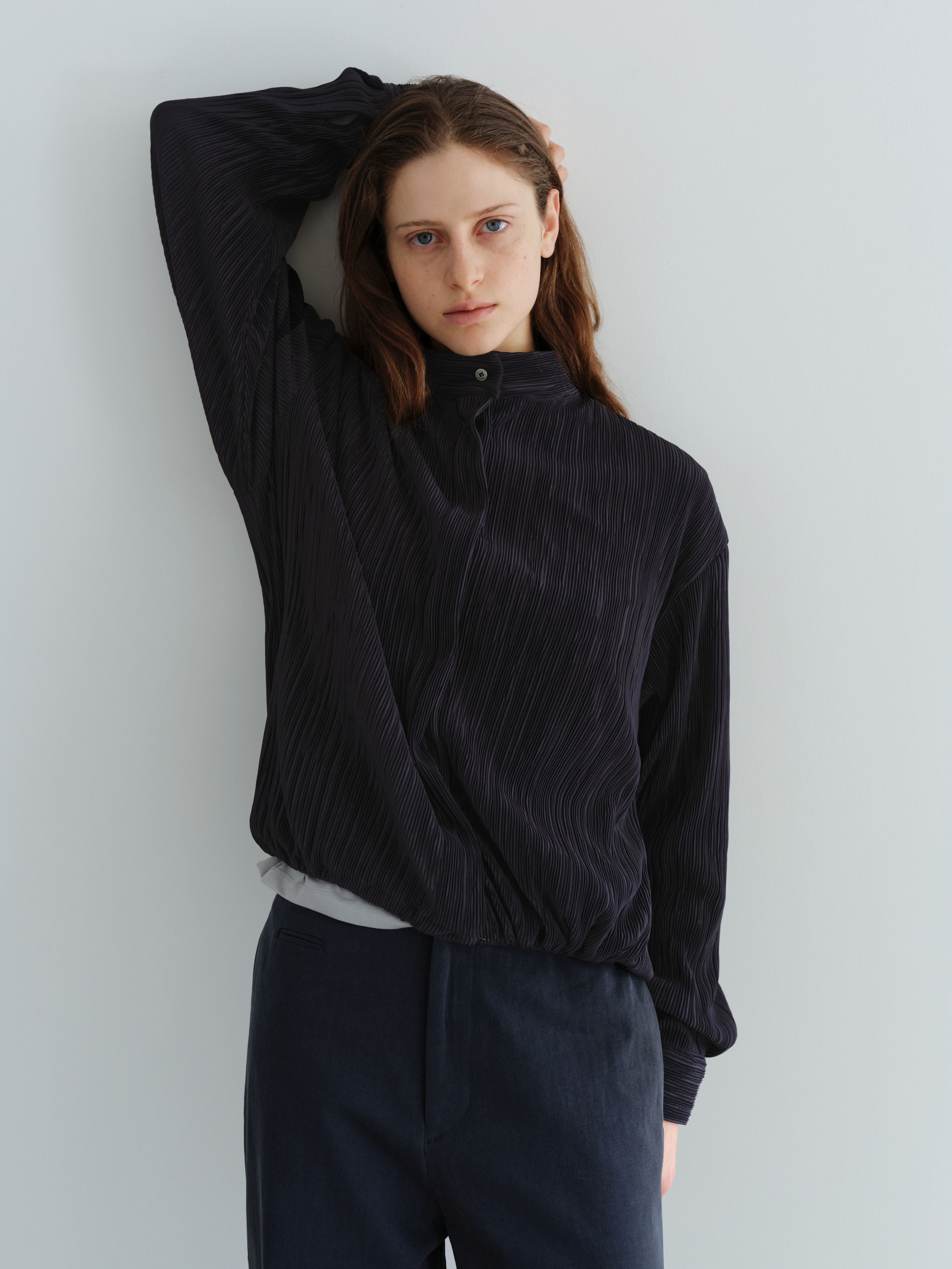 AUBOUR [2nd restock] pleats string blouse (navy)