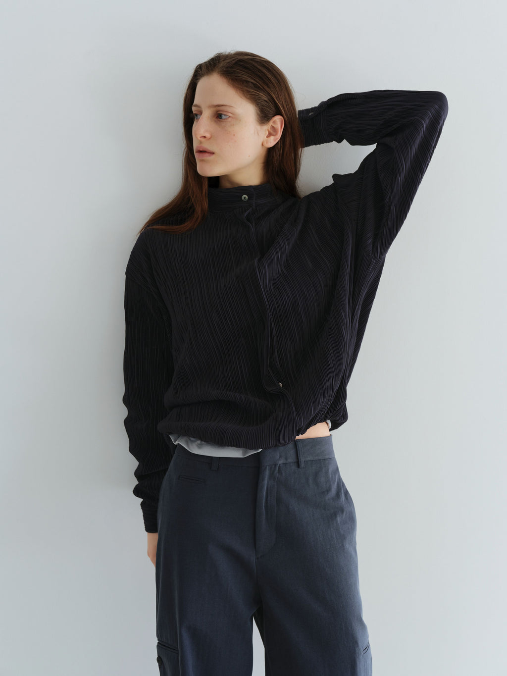 AUBOUR [2nd restock] pleats string blouse (navy)