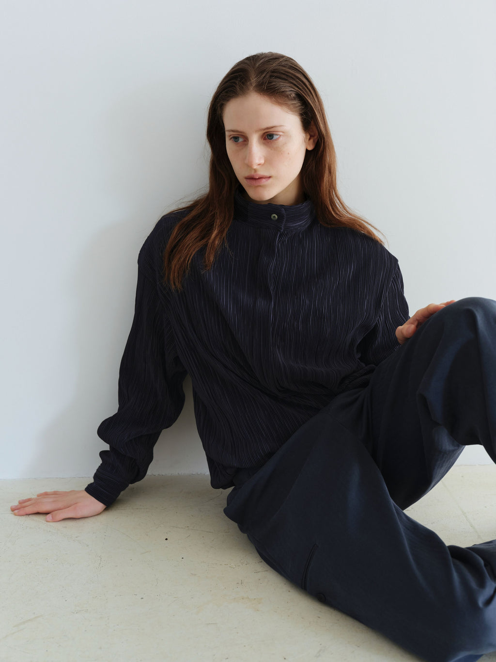 AUBOUR [2nd restock] pleats string blouse (navy)