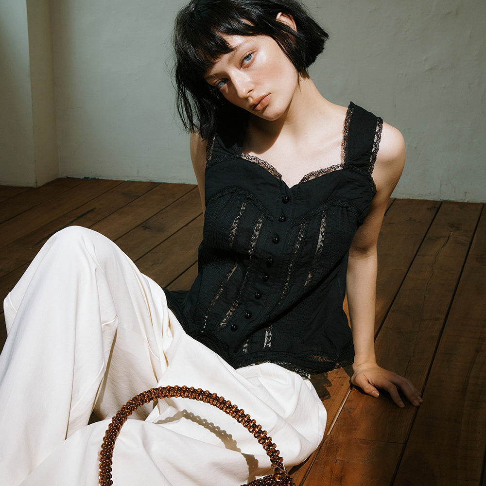 GREENBUTTER Lace Pintuck Sleeveless Blouse (Black)