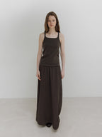 MOIA plain sleeveless (soil brown)