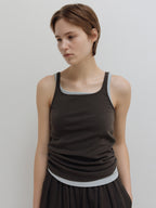 MOIA plain sleeveless (soil brown)