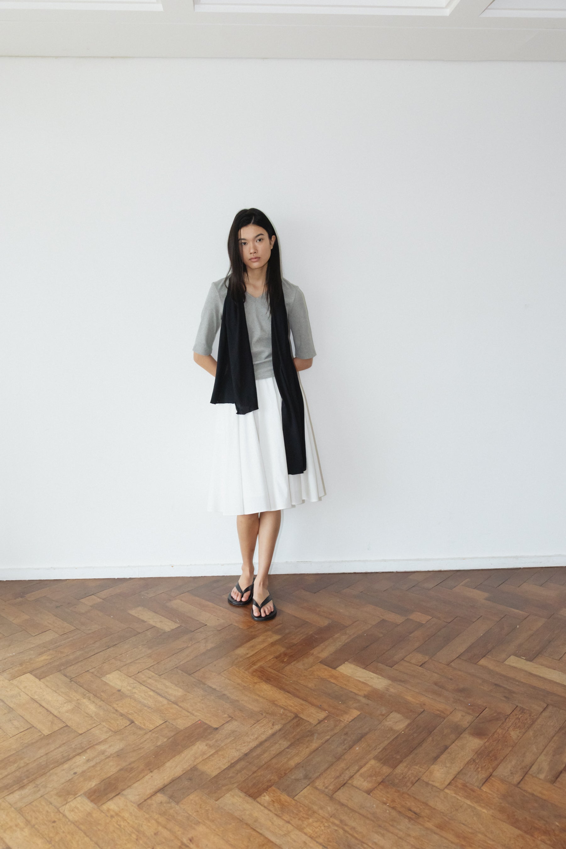 NCSSRY Essential V-Neck Top (Black)