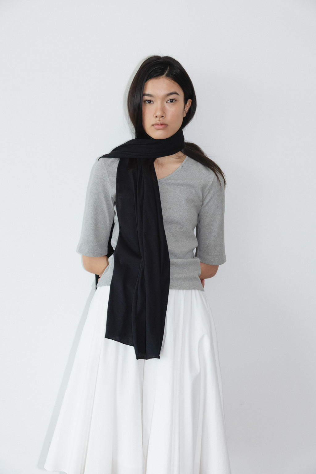 NCSSRY Essential V-Neck Top (Black)