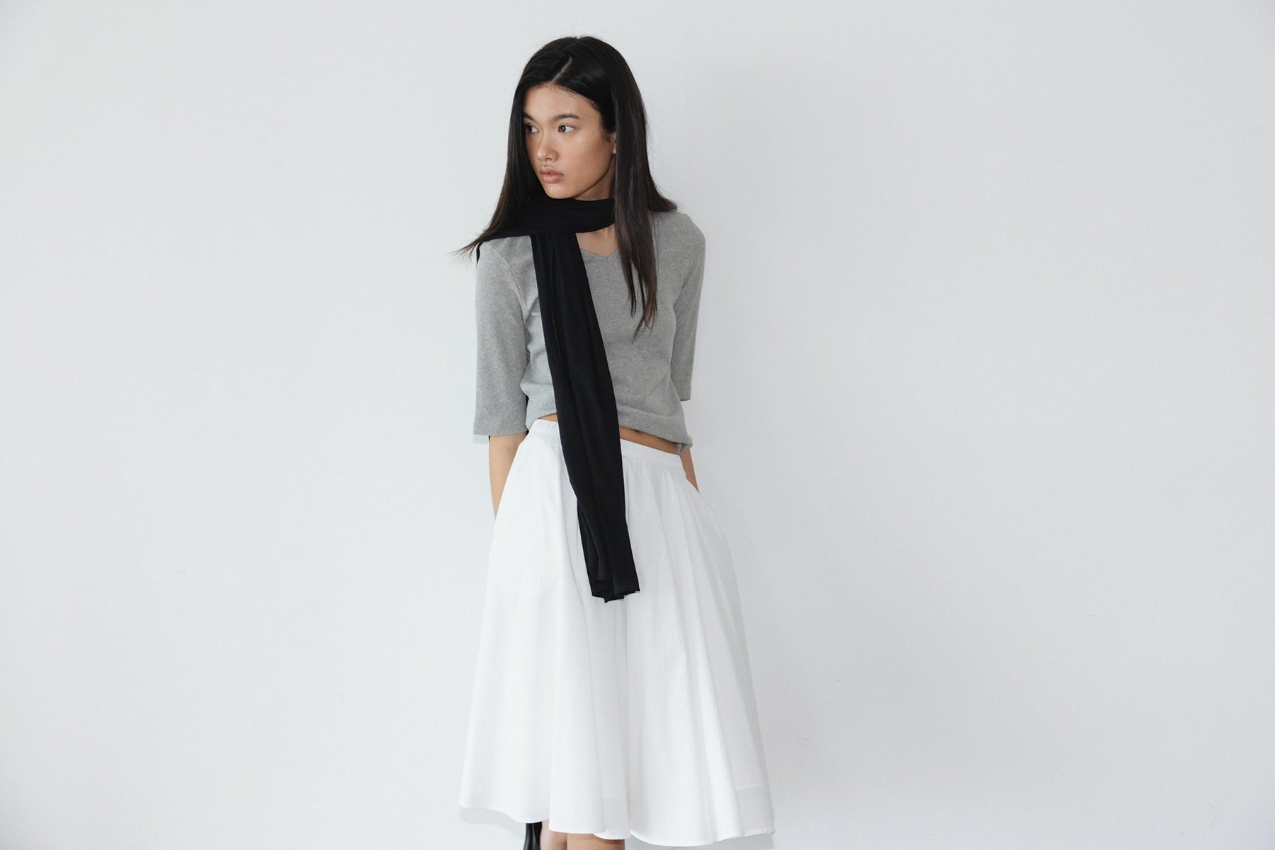 NCSSRY Essential V-Neck Top (Black)