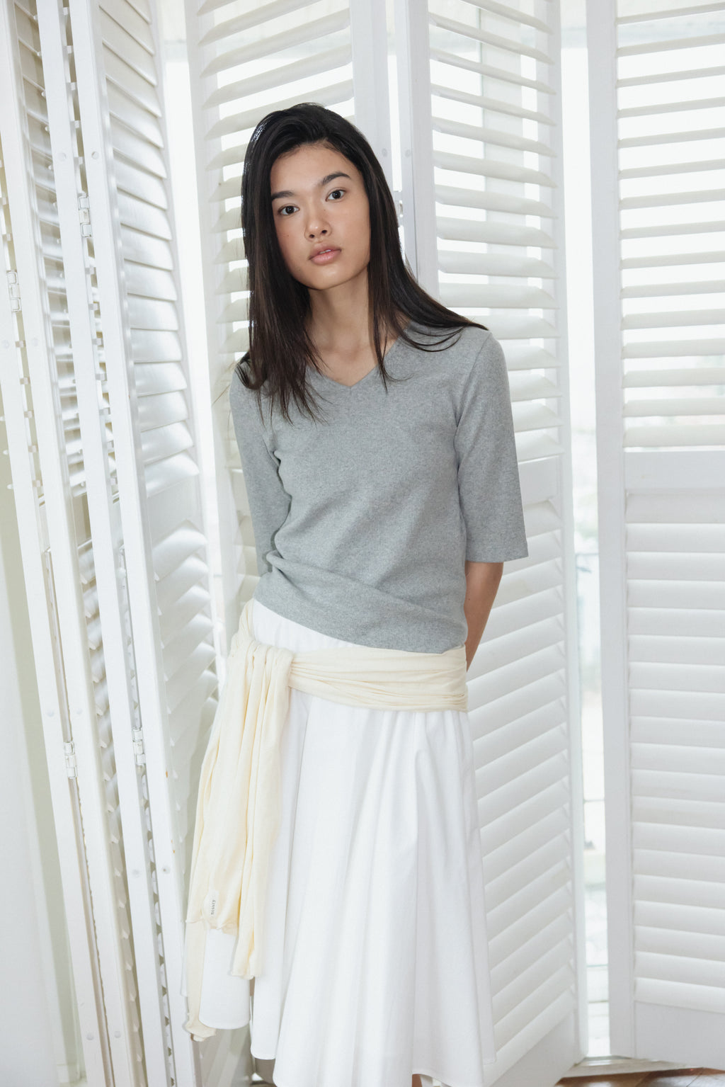 NCSSRY Essential V-Neck Top (Black)