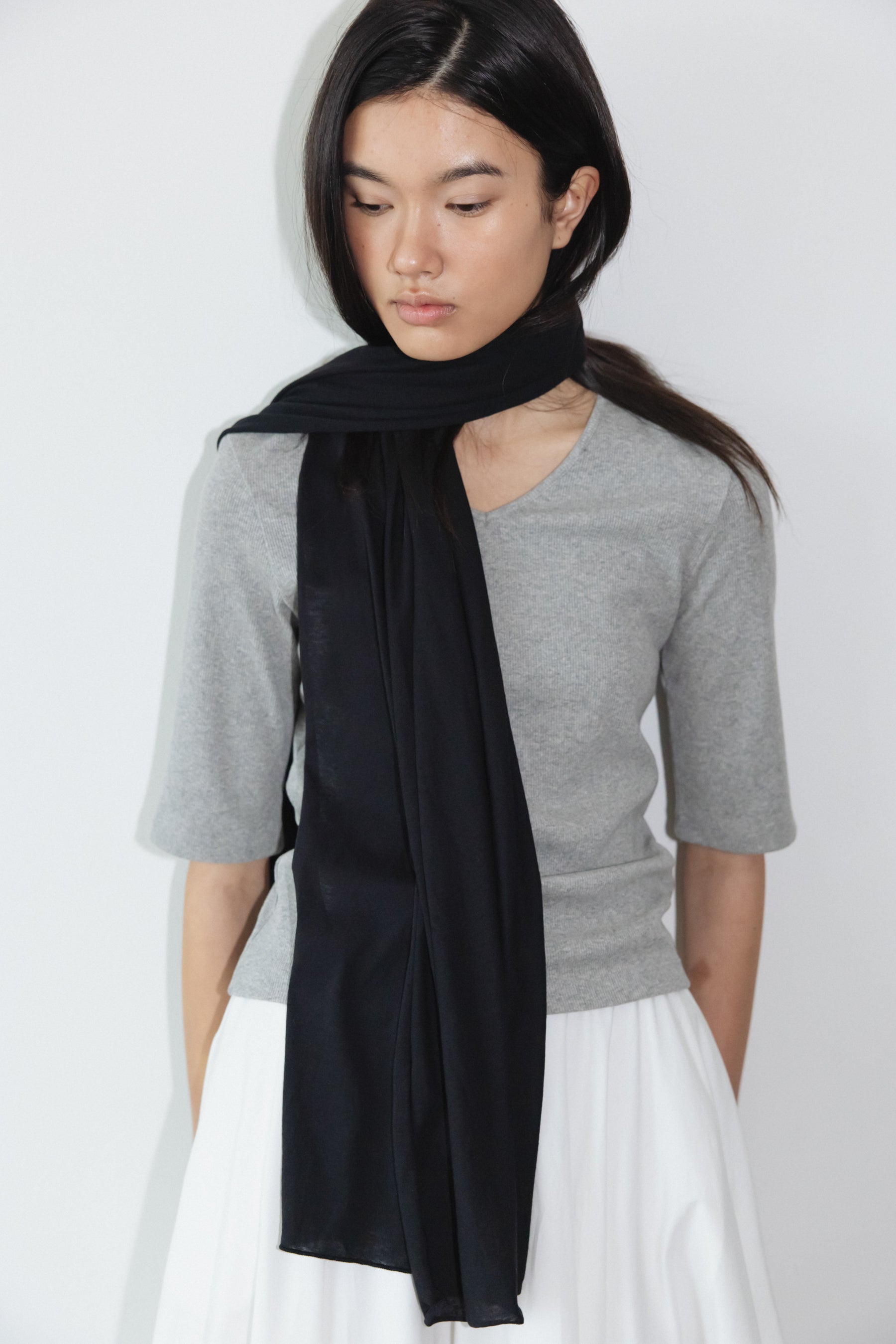 NCSSRY Essential V-Neck Top (Melange Grey)