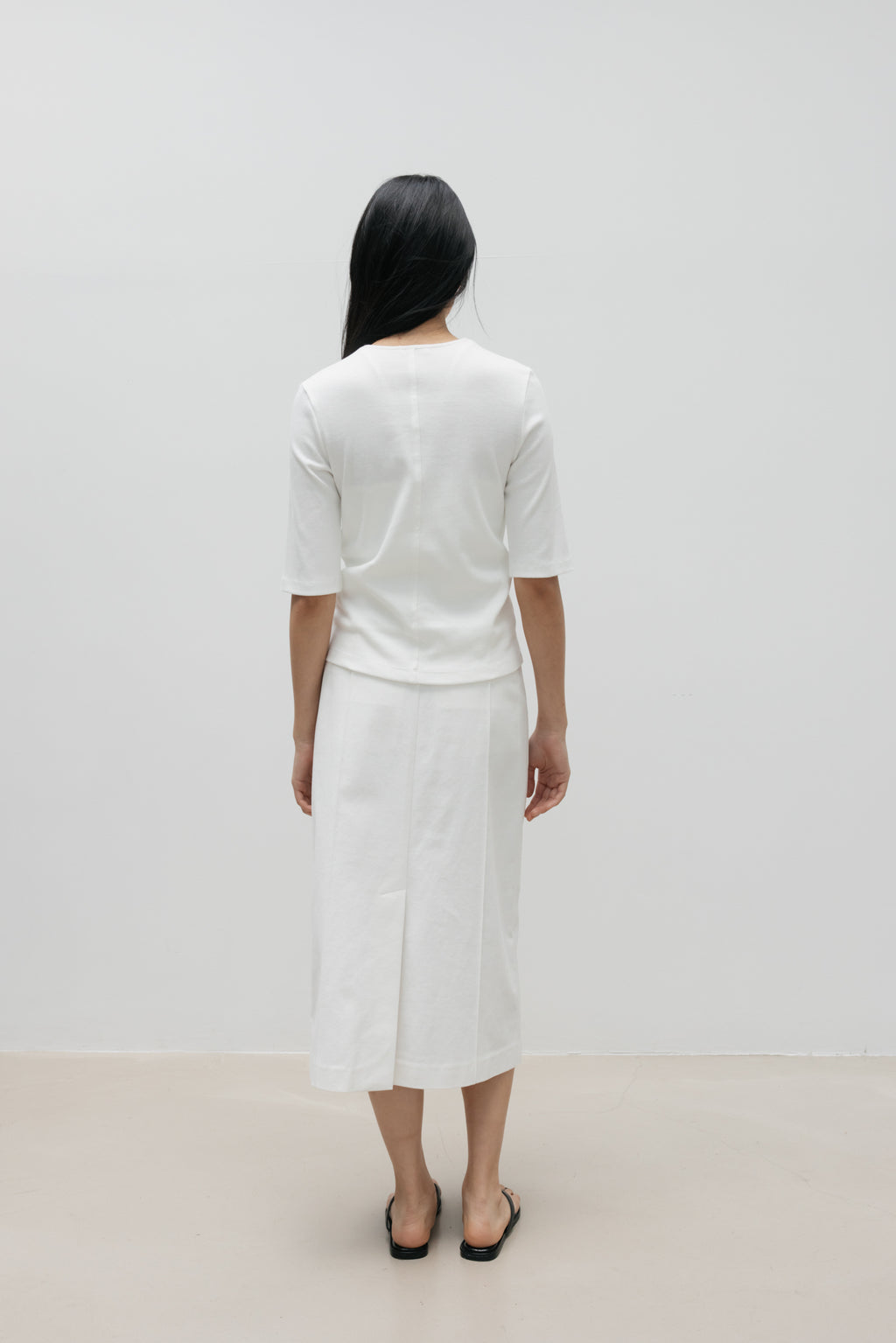 NCSSRY Essential V-Neck Top (White)