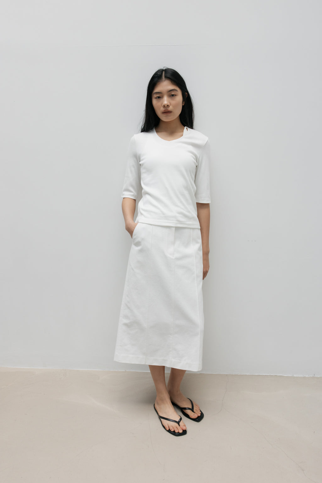 NCSSRY Essential V-Neck Top (White)
