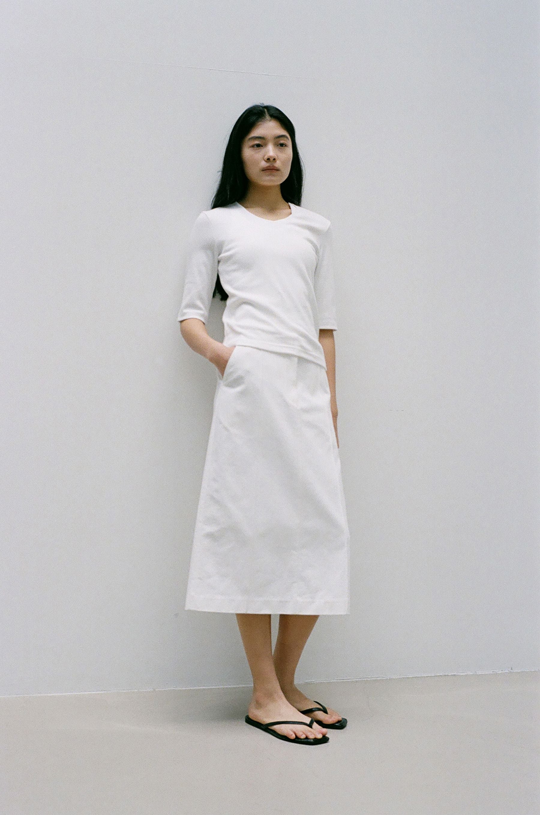 NCSSRY Essential V-Neck Top (White)