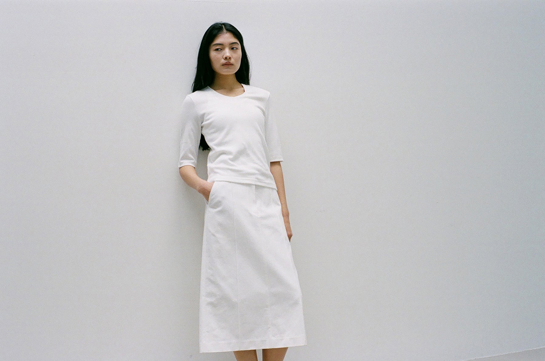 NCSSRY Essential V-Neck Top (White)