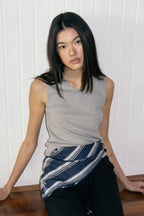 NCSSRY Essential V-Neck Sleeveless (Black)