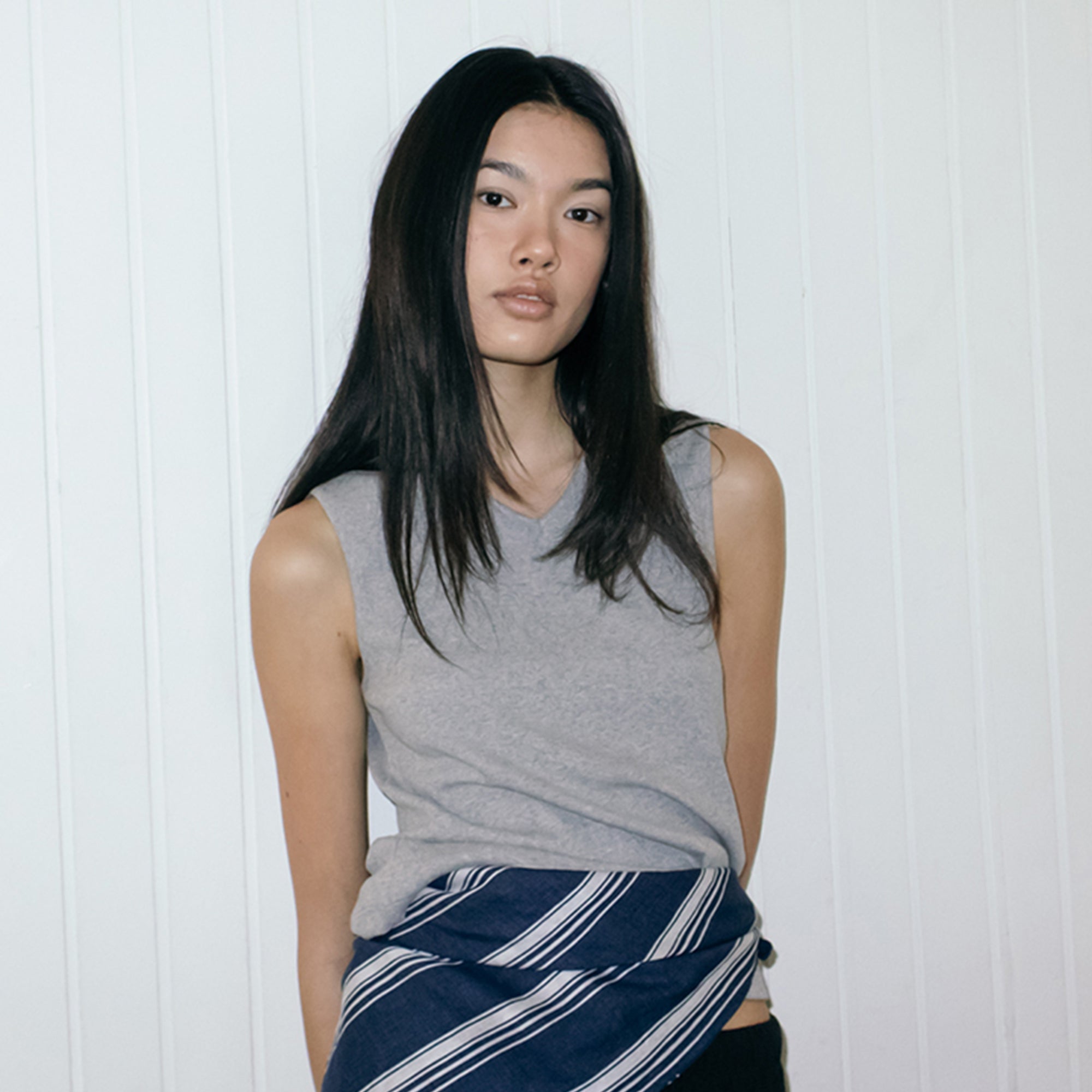 NCSSRY Essential V-Neck Sleeveless (Melange Grey)
