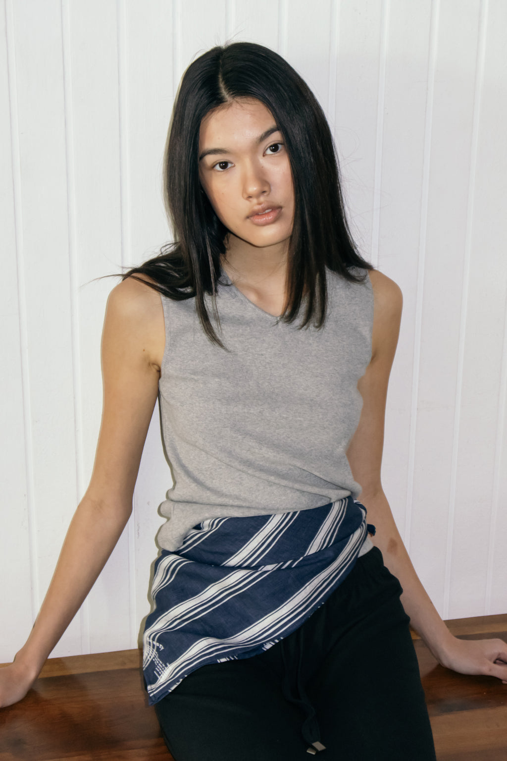 NCSSRY Essential V-Neck Sleeveless (Melange Grey)