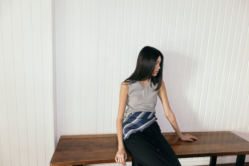 NCSSRY Essential V-Neck Sleeveless (Melange Grey)