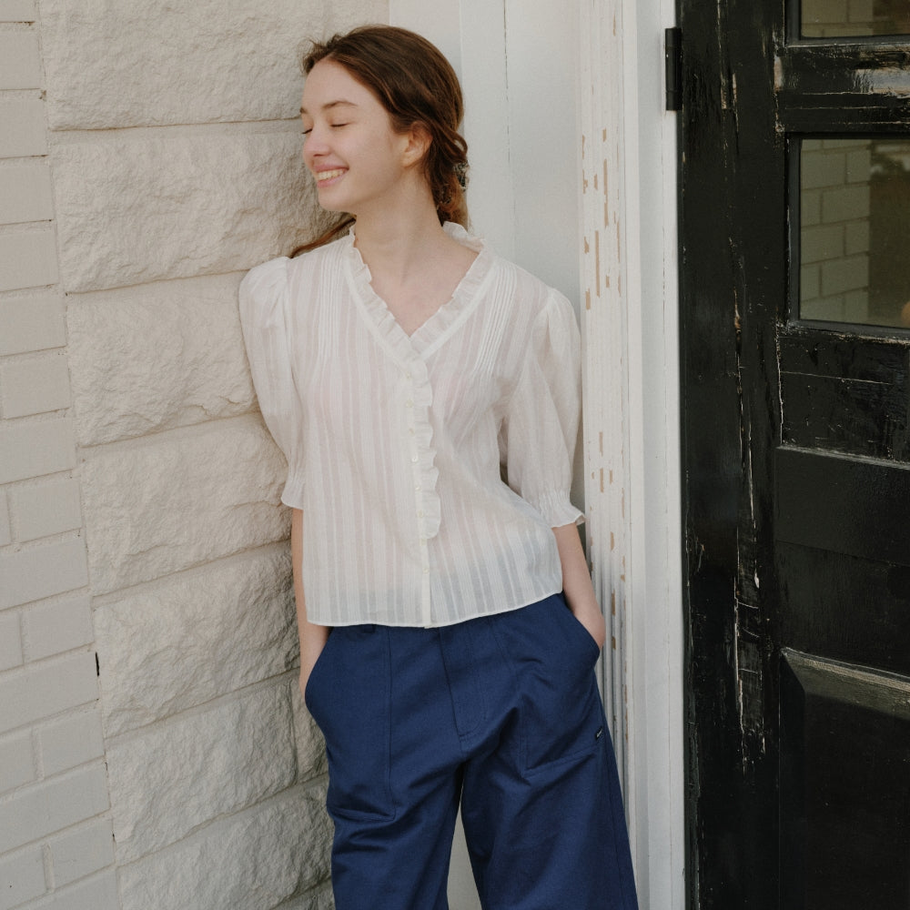 DEPOUND pintuck frill v neck blouse - white
