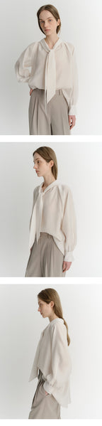 EAAH TIE SHIRRING BLOUSE (IVORY)