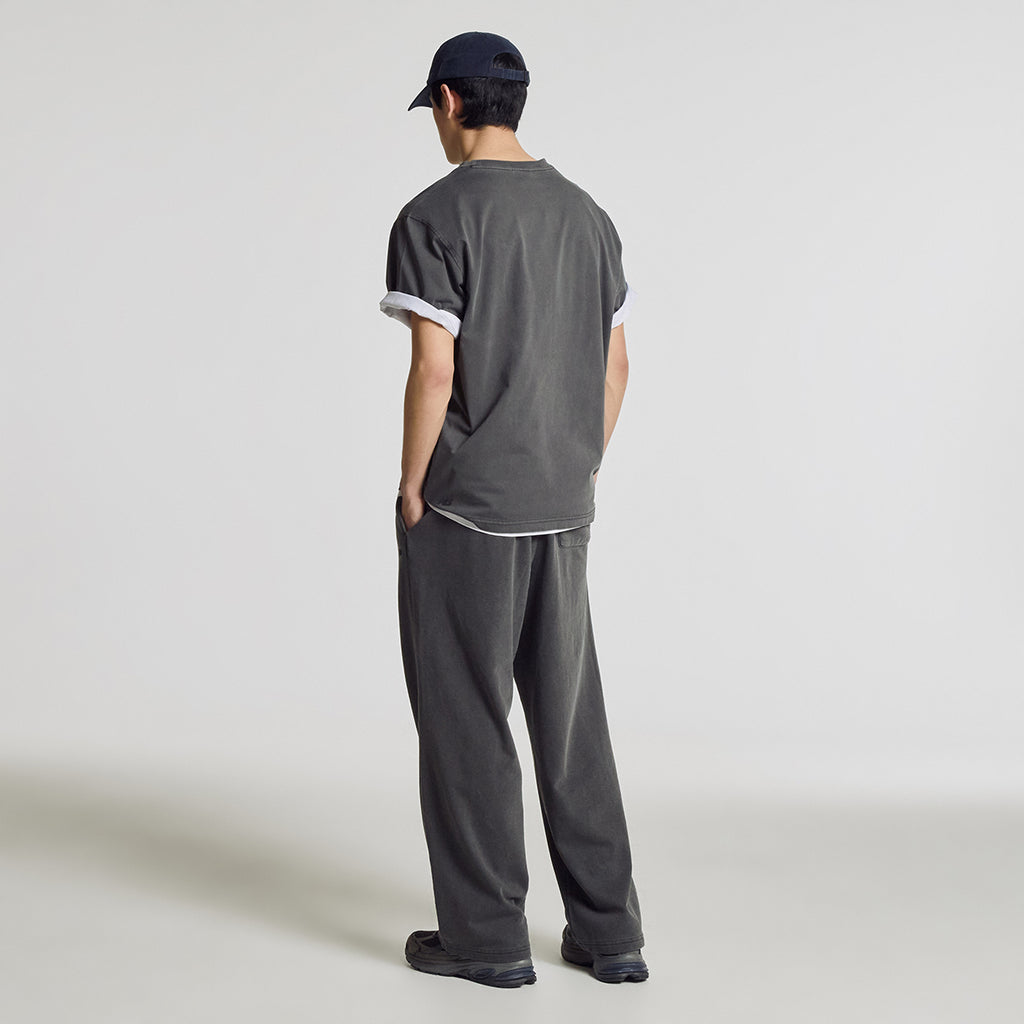 NEW BALANCE NBNEG21203 / UNI Essential Small Logo Short Sleeve T-Shirt (CHARCOAL)