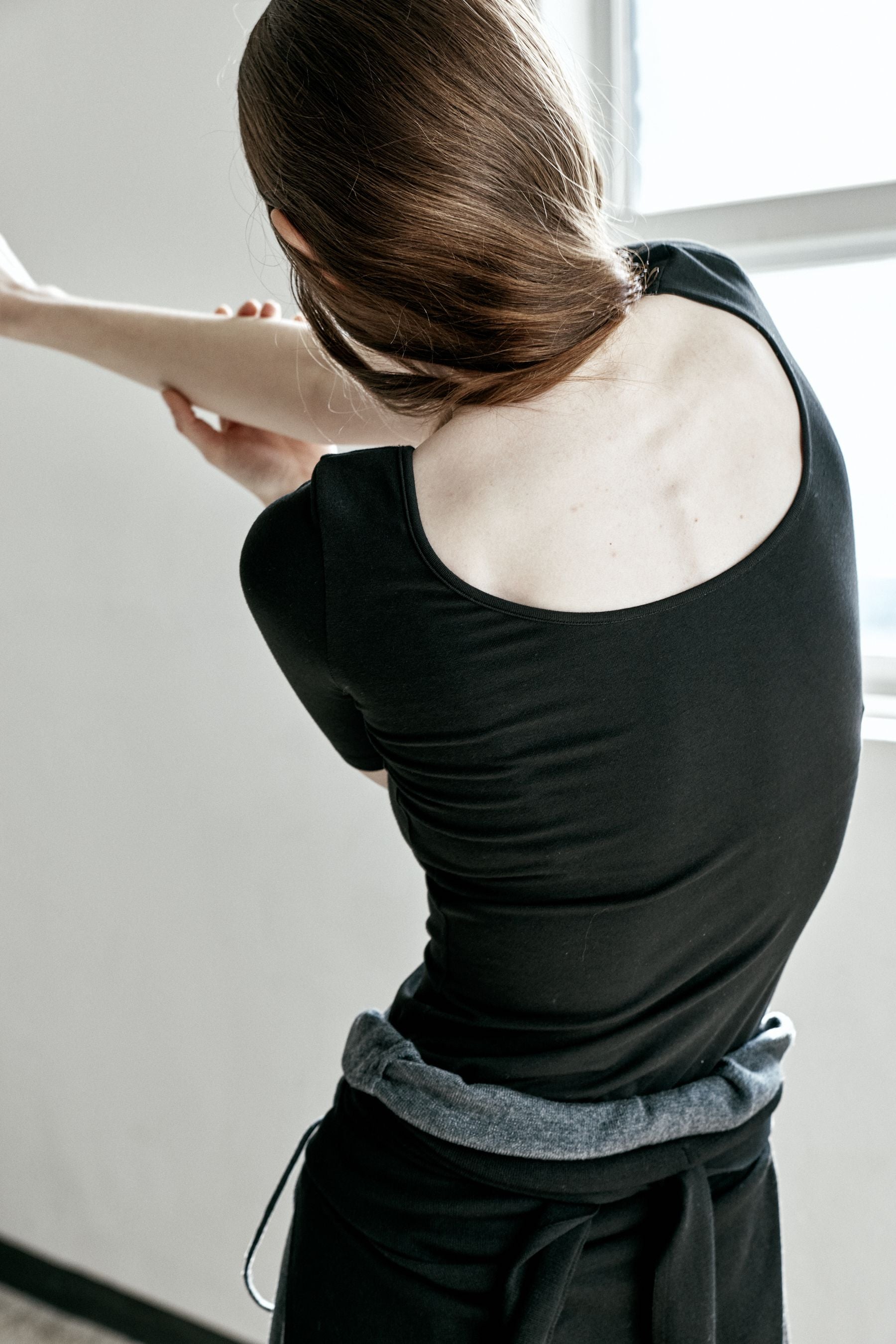 LE17SEPTEMBRE SCOOP NECK BASIC TOP [BLACK]