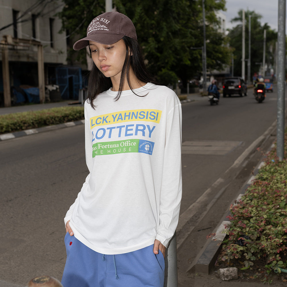 YAHNSISI Lucky Long Sleeve Tee - White