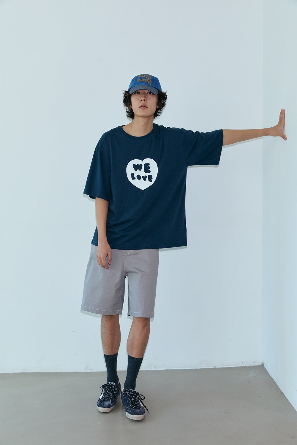 OOOWL 30S T SHIRT FILLED HEART NAVY