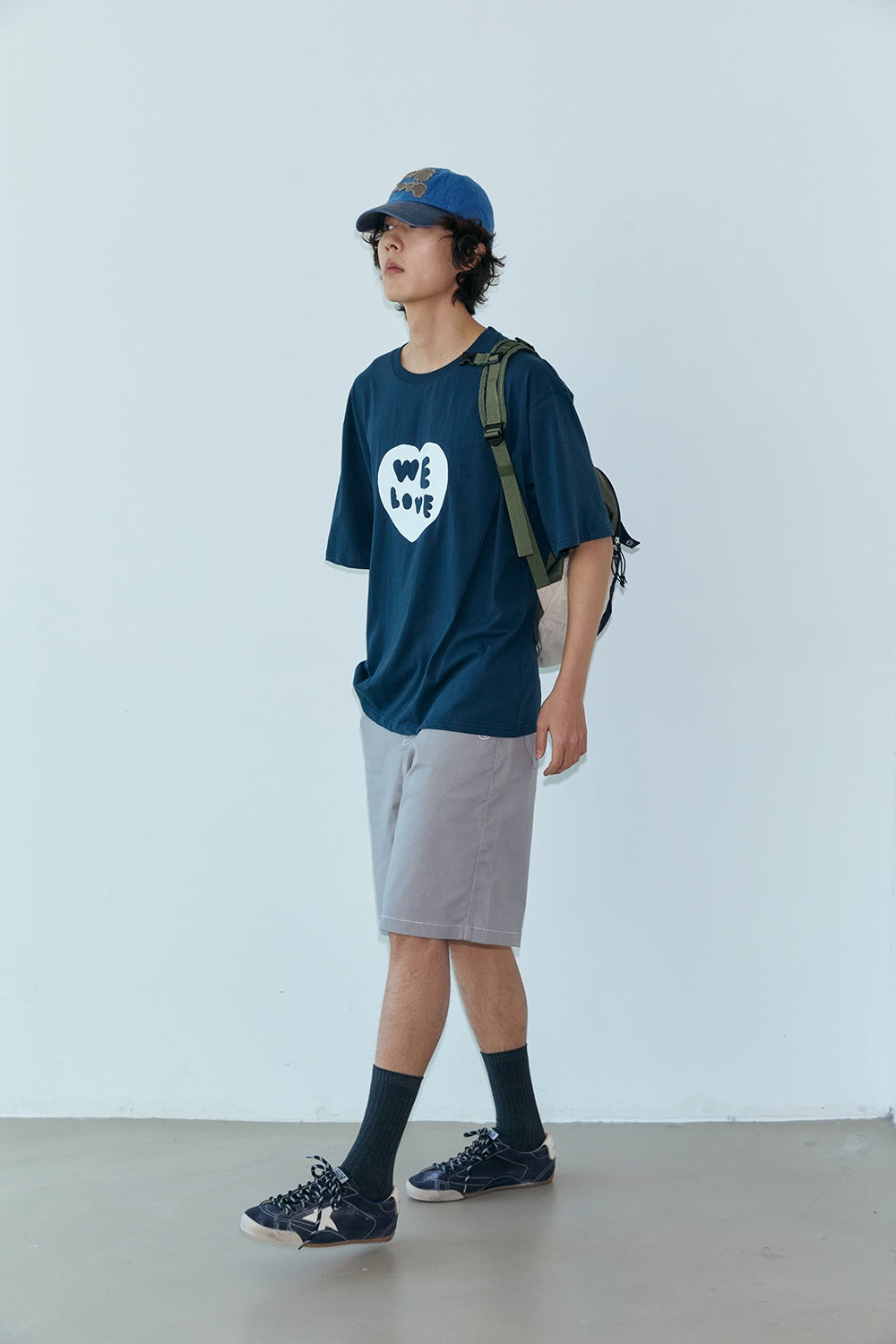 OOOWL 30S T SHIRT FILLED HEART NAVY