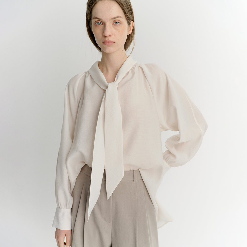 EAAH TIE SHIRRING BLOUSE (IVORY)