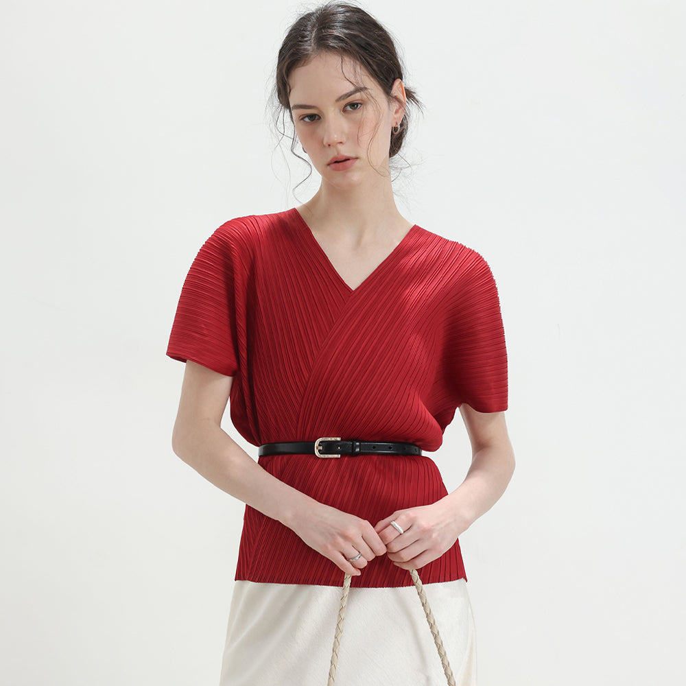 PLEATSMOOD Joy pleated V-neck top_red