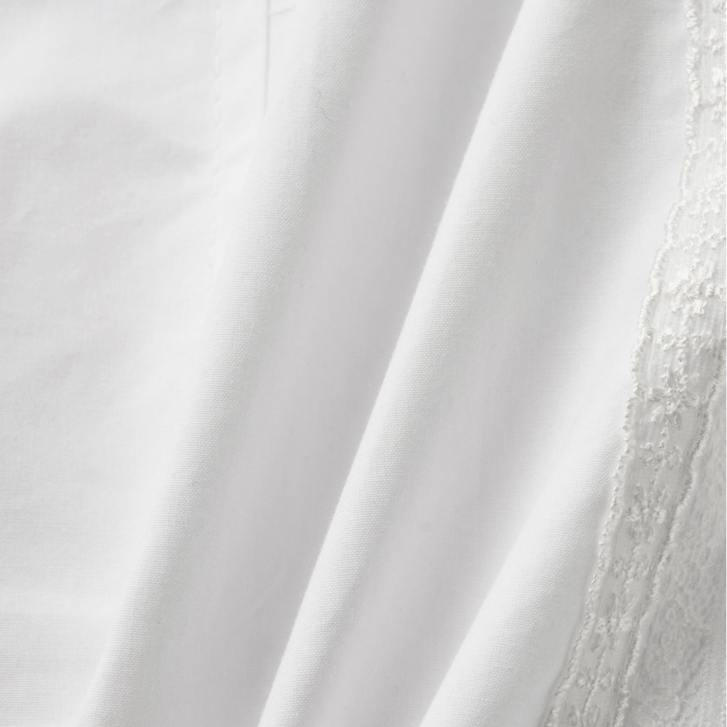 HAVE HAD WOMEN Lace Applique Sleeveless Blouse (White)