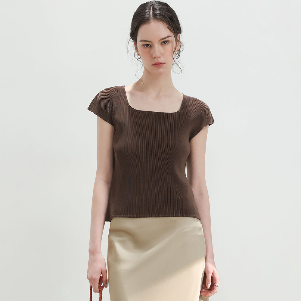 PLEATSMOOD Nora pleated cap sleeve top_brown
