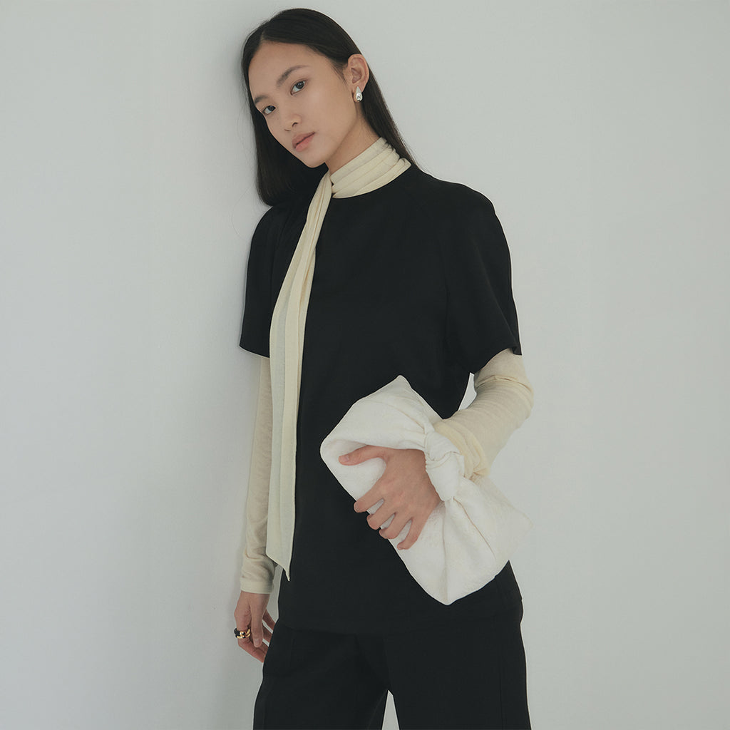 Moon Lee Silky Short-sleeve Blouse_Black