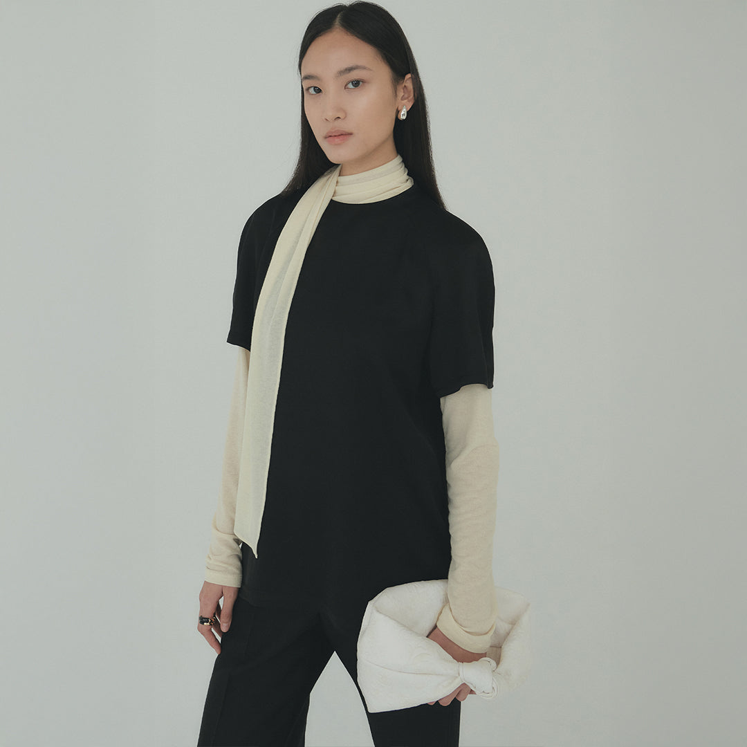 Moon Lee Silky Short-sleeve Blouse_Black