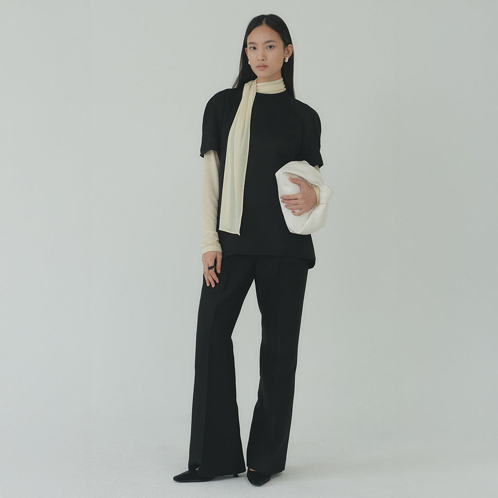 Moon Lee Silky Short-sleeve Blouse_Black