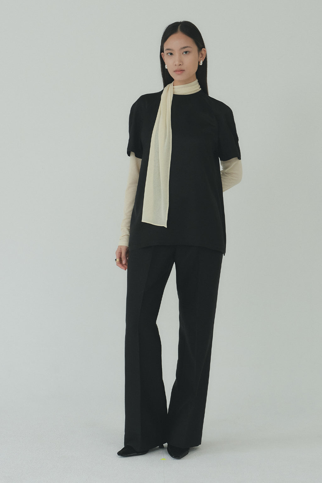 Moon Lee Silky Short-sleeve Blouse_Black